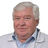 Врач Махнёв Александр Алексеевич
